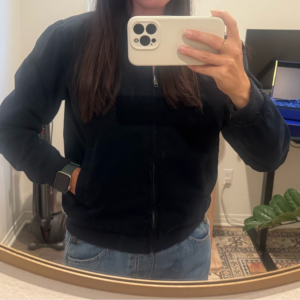 Brandy Melville Navy Bomber Jacket with Cream Sherpa Lining - Picture 4 of 5